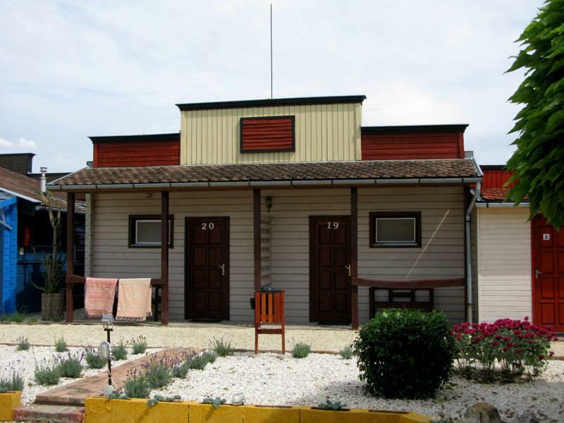 Bed and Breakfast Convoy Panzió Szajol Exterior foto